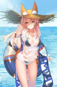 服がびしょ濡れになって色々透けてる女の子のエロ画像【32枚】