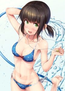 隠していてもチラリと見えちゃってる女の子の乳輪エロ画像【50枚】